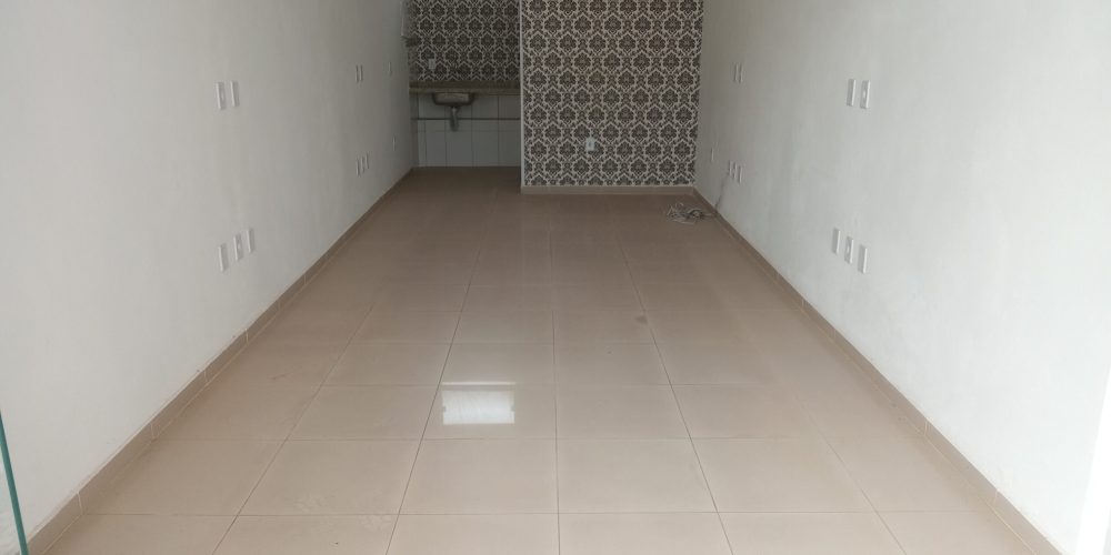 REFERÊNCIA CO 051 SALA COMERCIAL PARA LOCAÇÃO NO CENTRO